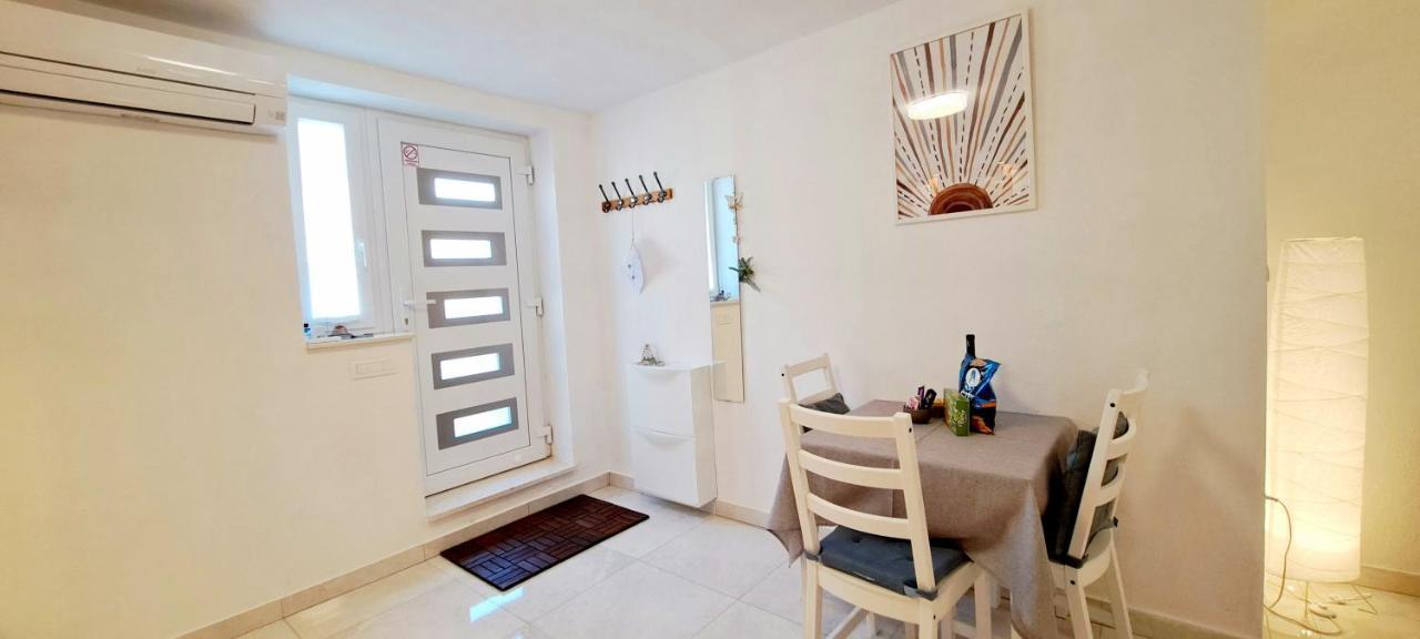 Apartment Ararita Krk Town Zewnętrze zdjęcie